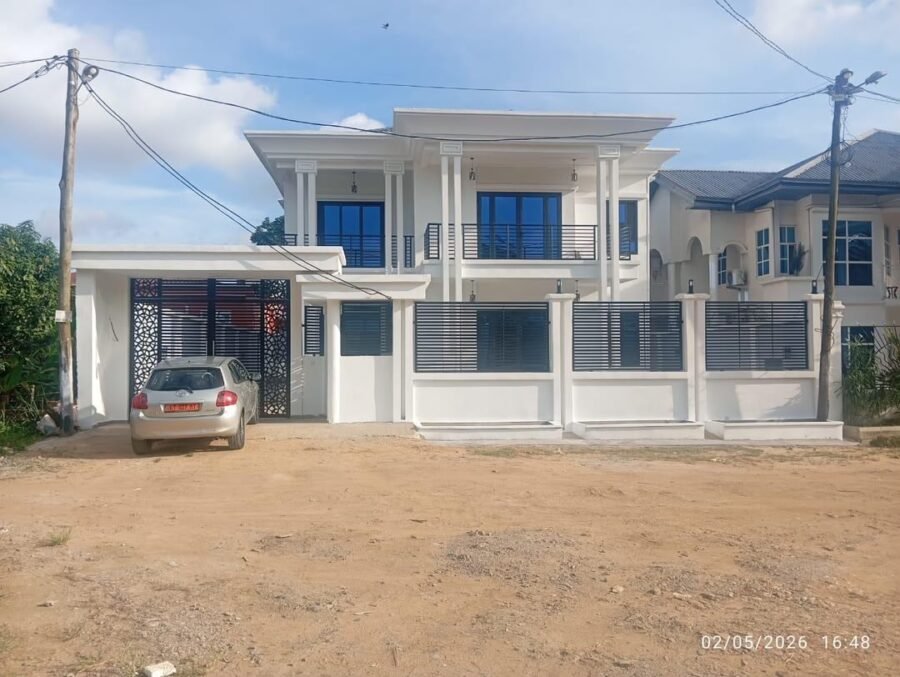 Bâtiment de type Duplex à usage d’habitation à douala-logpom